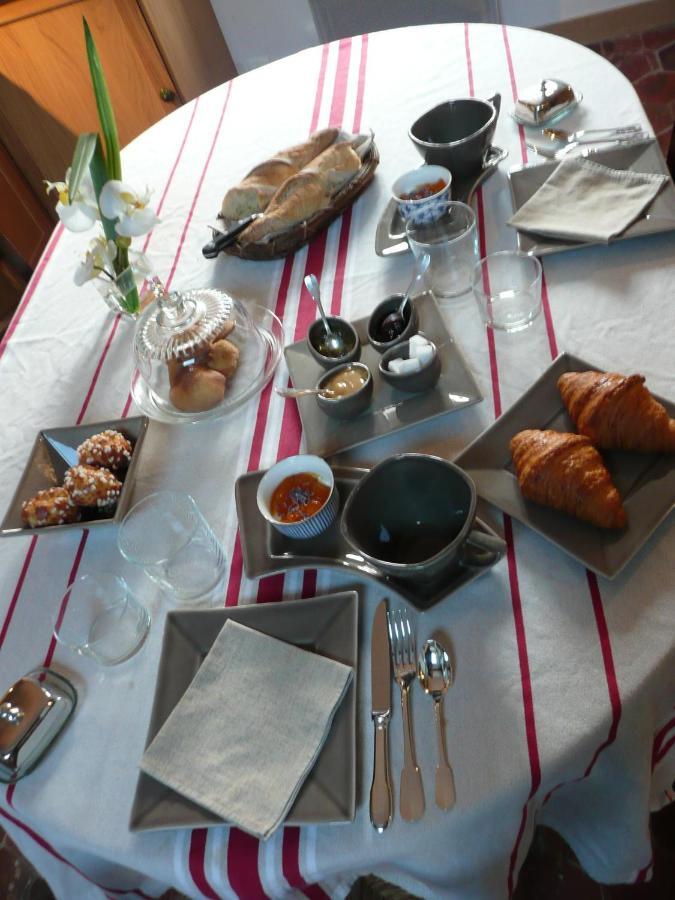 Les Toits De Paris Acomodação com café da manhã Quarto foto